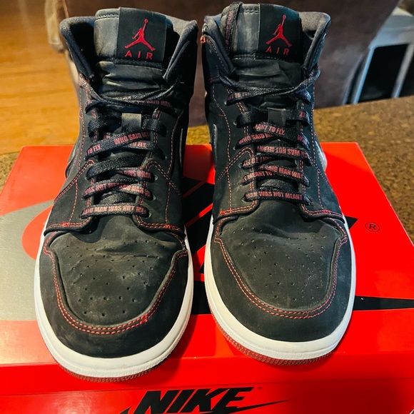 Nike Air Jordan 1 Mid Fearless - Picture 2 of 4